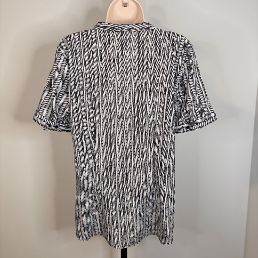 The Limited Women's Navy and White Tie Neck Button Down Blouse - Size Medium - Picture 2 of 5
